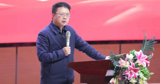 【学院活动】云南商务职业学院举行“国防后备营” 授衔仪式  